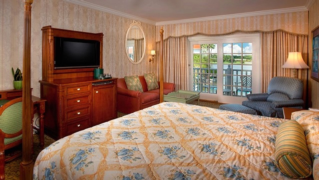 Deluxe King Room From Photo Gallery For Disney S Grand