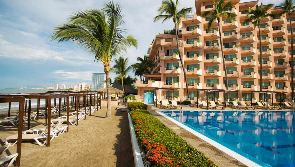 crown paradise golden puerto vallarta dress code Crown Paradise Golden Hotel