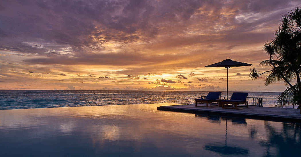 Pool - Raffles Maldives Meradhoo.