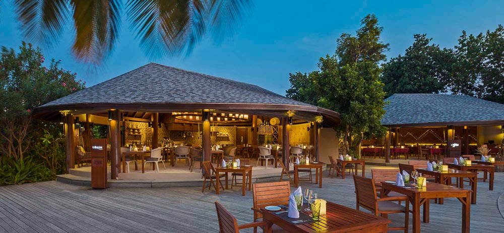 Dining-La Brezza - Centara Ras Fushi Resort & Spa Maldives.