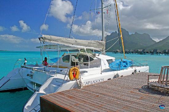 Tapatai catamaran - Bora Bora Sailing Sunset Cruise. Copyright Tapatai Catamaran.