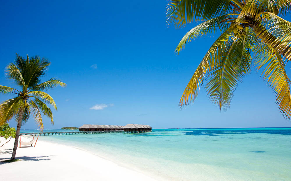 ALL-INCLUSIVE THRILLS - LUX* South Ari Atoll Resort & Villas. Copyright LUX* South Ari Atoll Resort.