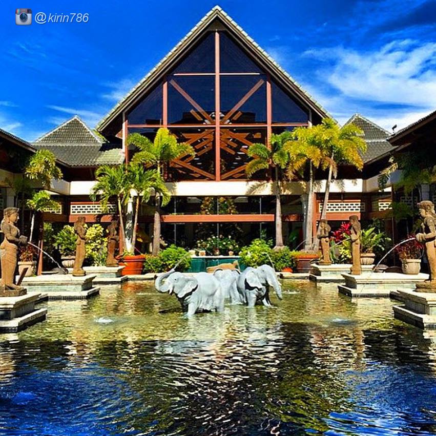 Loews Royal Pacific Resort - Loews Royal Pacific Resort. Copyright Loews Royal Pacific Resort.