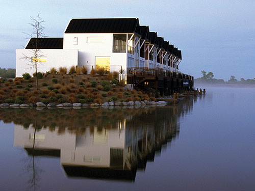 Lake Accommodations - Peppers Clearwater Resort Christchurch. Copyright Peppers Clearwater Resort Christchurch.