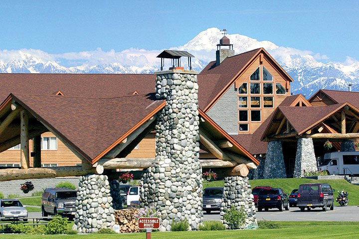 Lodge Setting - Talkeetna Alaskan Lodge. Copyright Talkeetna Alaskan Lodge.