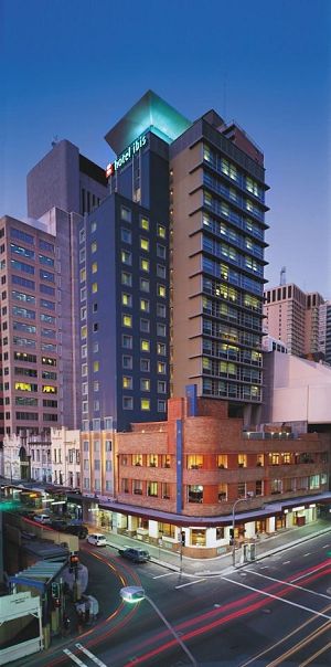 Hotel Ibis World Square