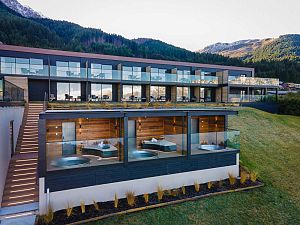 Kamana Lakehouse